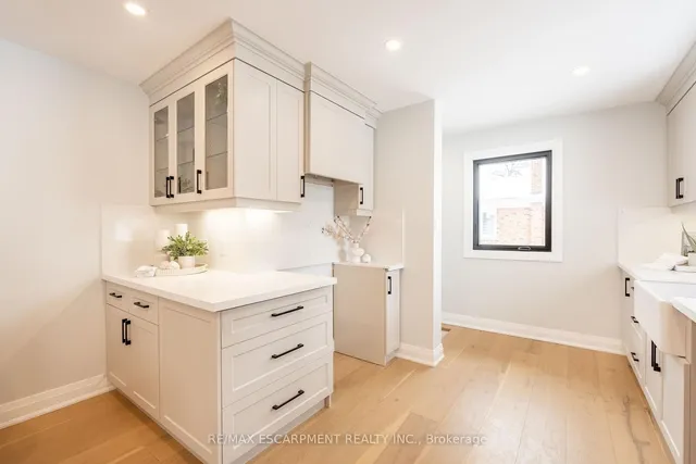 Additional image 16 of 11 James St