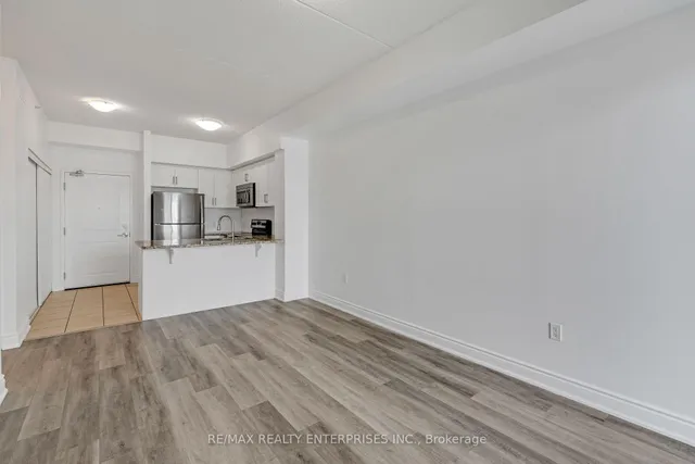 Additional image 3 of 640 Sauve St Unit 105