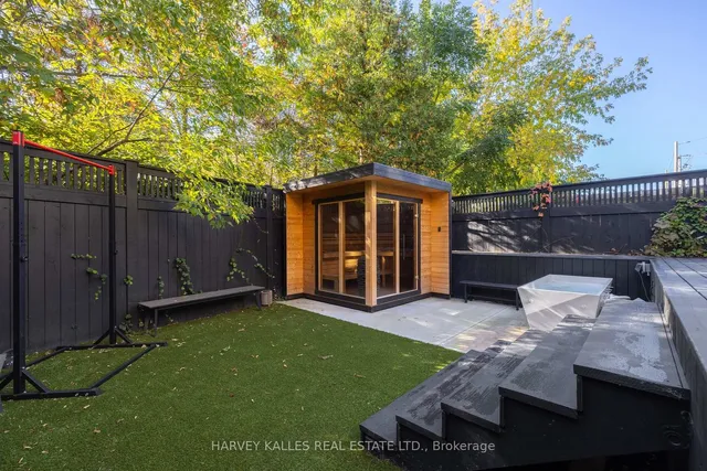 Additional image 16 of 233 MacPherson Ave