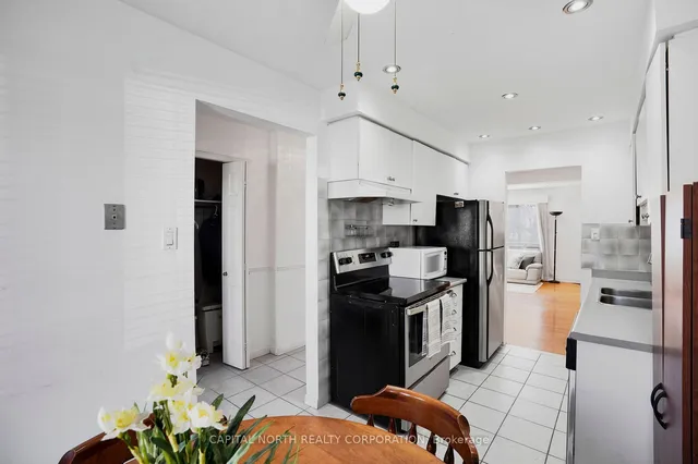 Additional image 5 of 618 Barton St Unit 9