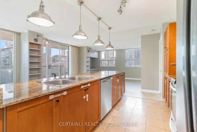 Additional image 8 of 313 Richmond St Unit 1161