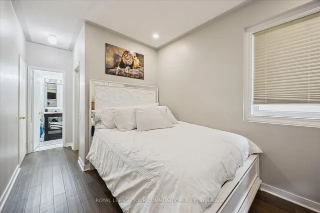 Additional image 16 of 760 Lawrence Ave Unit 146