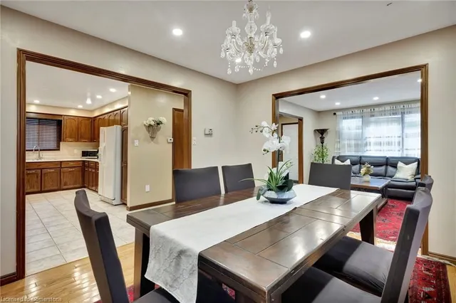 Additional image 9 of 19 Janet Crt