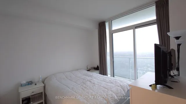 Additional image 9 of 33 Helendale Ave Unit 2902