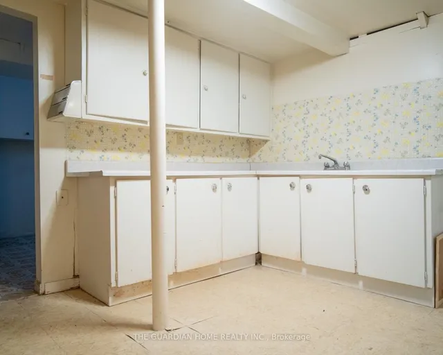 Additional image 12 of 22 Hoseyhill Cres