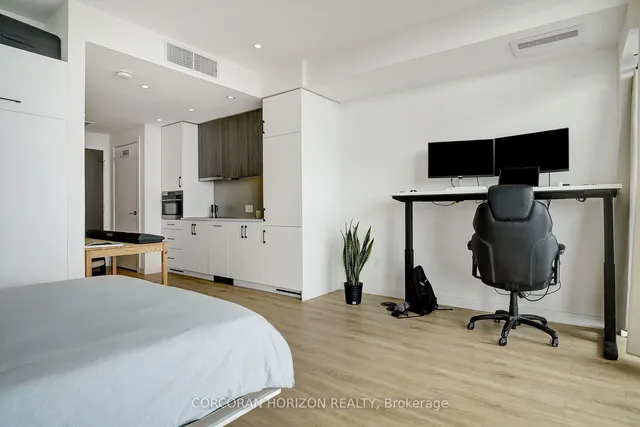 Additional image 19 of 741 King St Unit 1710