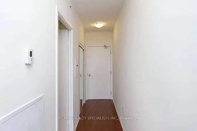 Additional image 6 of 800 Lawrence Ave Unit 216