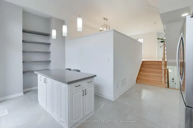 Additional image 11 of 70 Guildwood Pkwy Unit 4