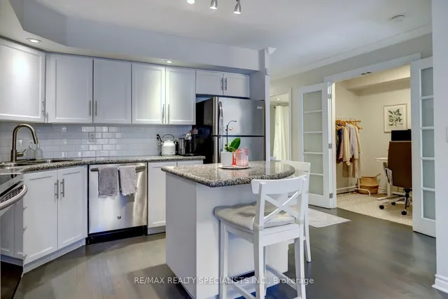 Additional image 17 of 250 Wellington St Unit 237