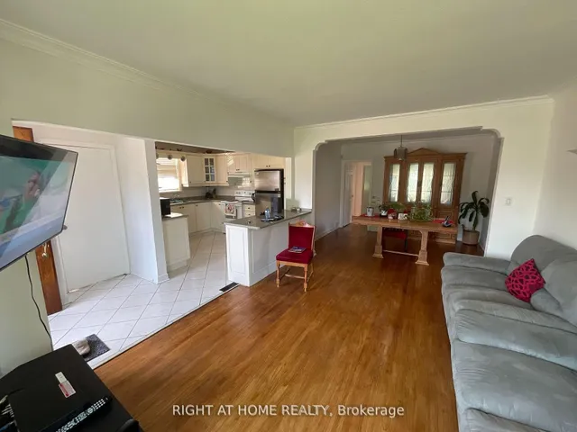 Additional image 22 of 1226 Warden Ave