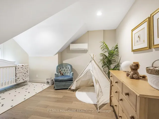 Additional image 24 of 40 Fuller Ave