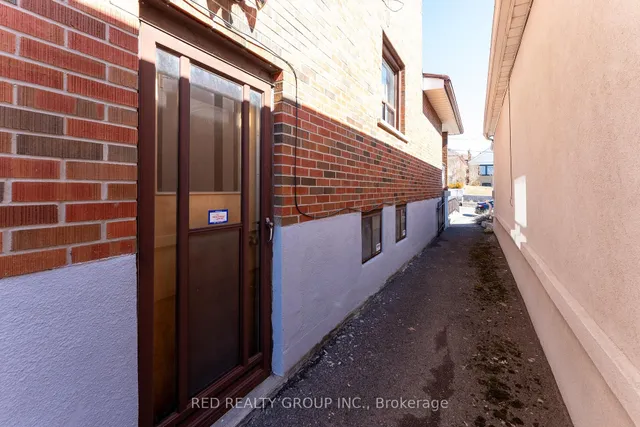 Additional image 46 of 532 Westmount Ave