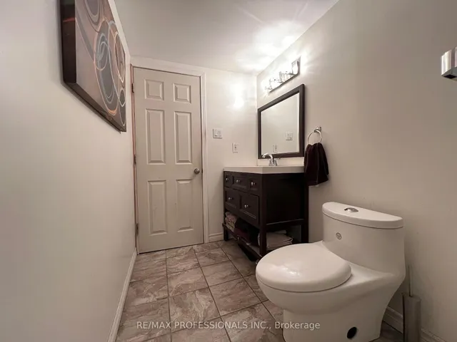 Additional image 17 of 4 Locust St