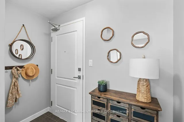 Additional image 3 of 125 SHOREVIEW Pl Unit 511