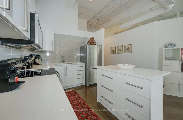 Additional image 8 of 404 King St Unit 307