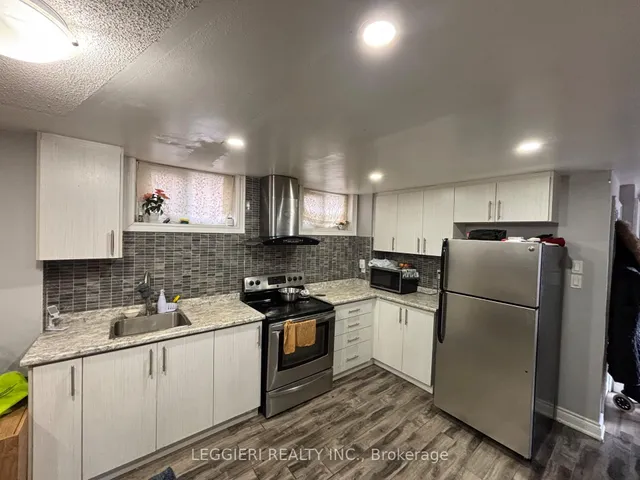 Additional image 33 of 6849 Darcel Ave