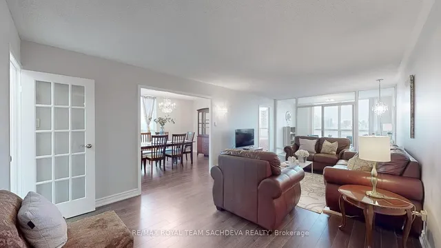 Additional image 6 of 1 Reidmount Ave Unit 903