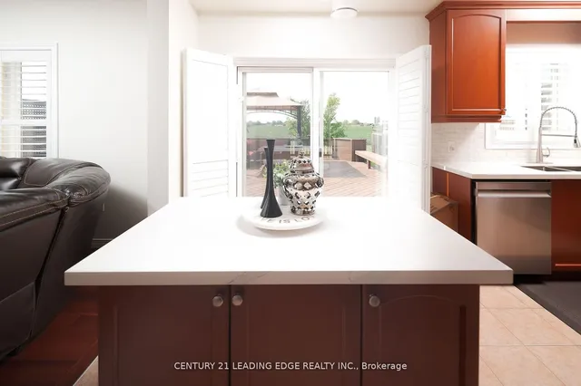 Additional image 7 of 60 Sundance Cres