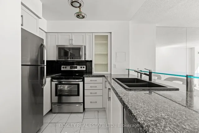 Additional image 16 of 388 Bloor St Unit 802