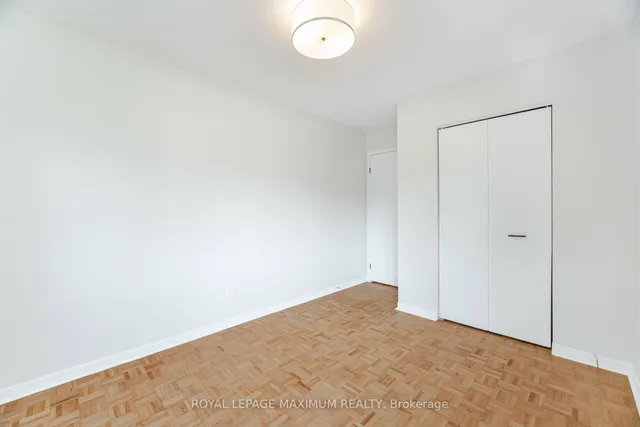 Additional image 22 of 8 Giles Crt