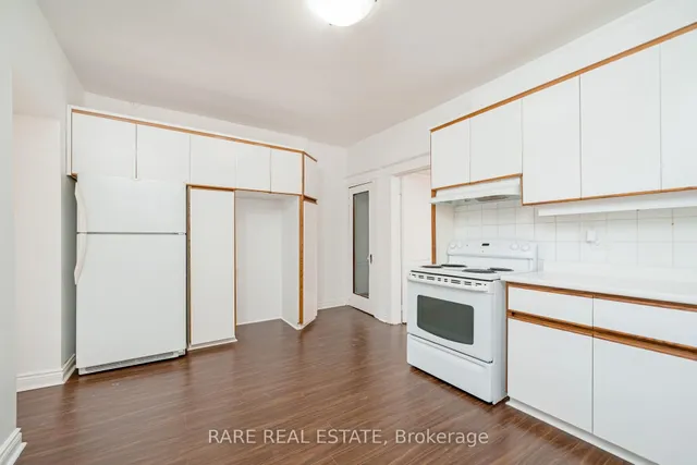 Additional image 11 of 216 Oakwood Ave