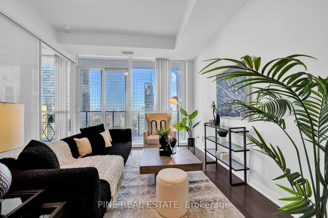 Additional image 3 of 770 Bay St Unit 2602