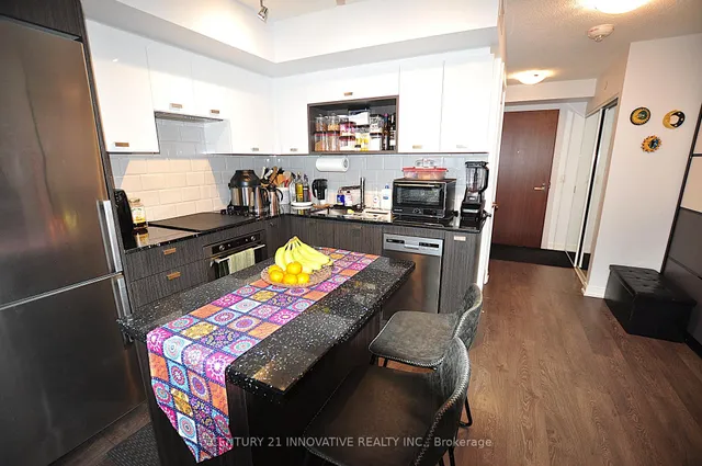 Additional image 8 of 275 Village Green Sq Unit 524