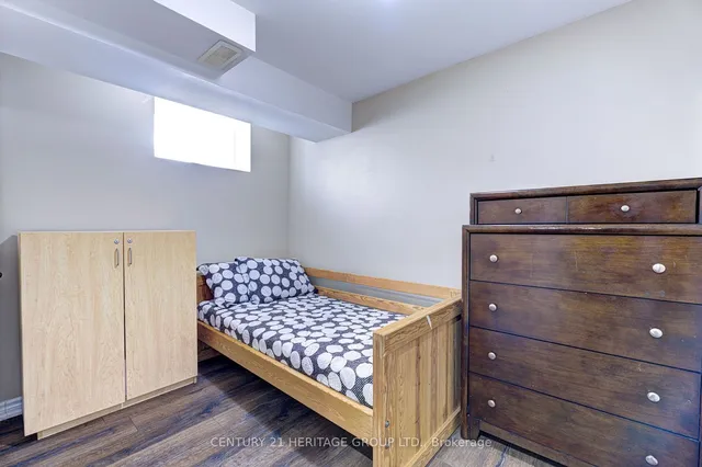 Additional image 36 of 37 Selkirk Ave