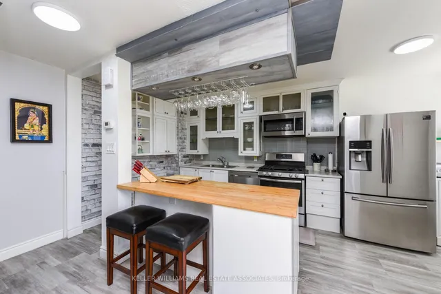 Additional image 10 of 49 Eden Park Dr