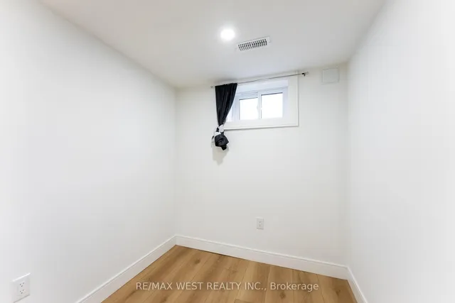 Additional image 31 of 102 Guestville Ave