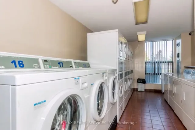 Additional image 42 of 18 Knightsbridge Rd Unit 304