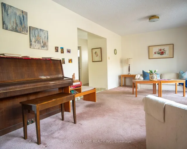 Additional image 5 of 22 Hoseyhill Cres