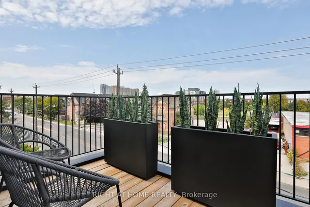 Additional image 19 of 2343 Gerrard St Unit Sky