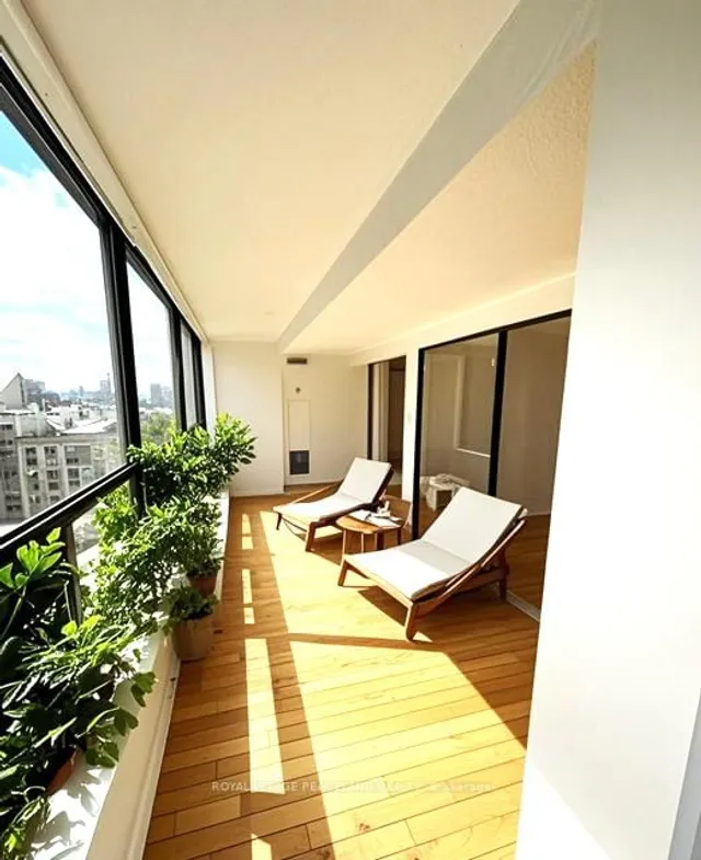 Additional image 18 of 62 Wellesley St Unit 1605