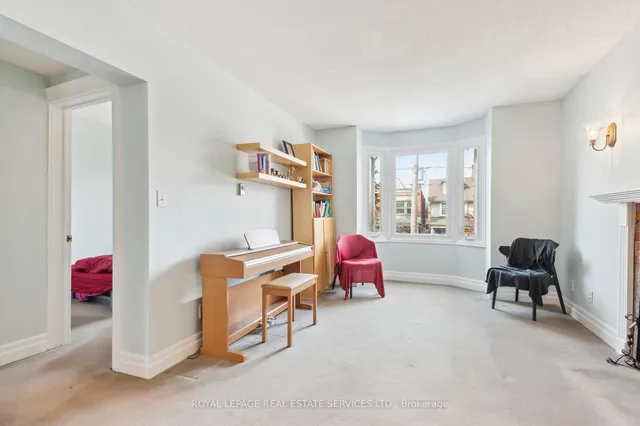 Additional image 16 of 43 Glenlake Ave