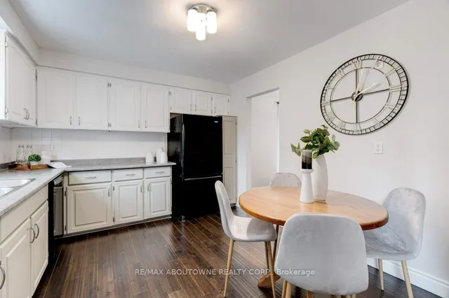 Additional image 9 of 1187 Lambeth Rd