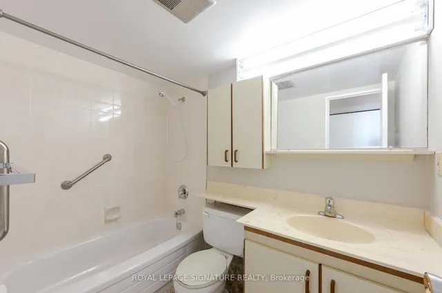 Additional image 36 of 812 Burnhamthorpe Rd Unit 907