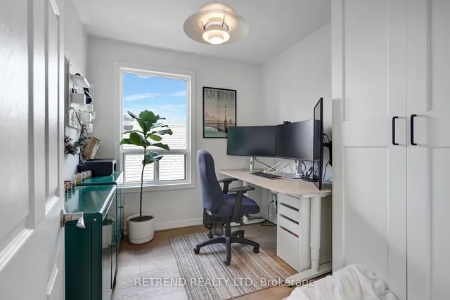 Additional image 23 of 35 Chryessa Ave