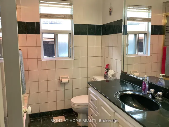 Additional image 5 of 1226 Warden Ave