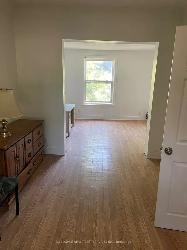 Additional image 4 of 673 Wilson St