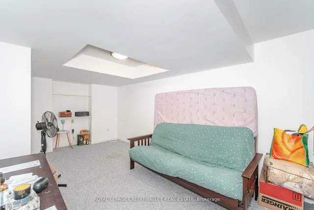 Additional image 29 of 83 Fairglen Ave