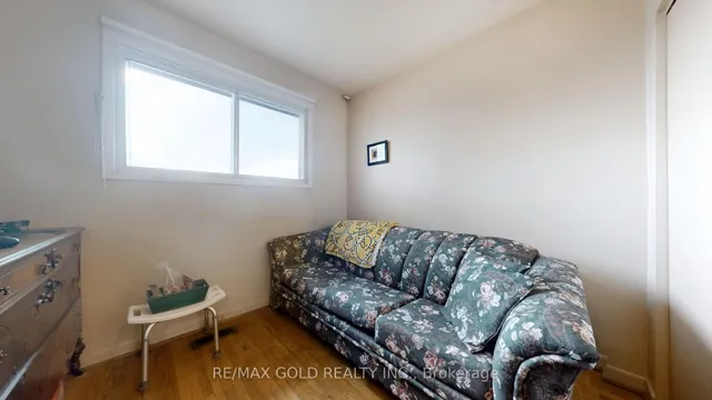 Additional image 37 of 46 Goldsboro Rd