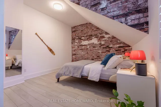 Additional image 24 of 98 Edwin Ave