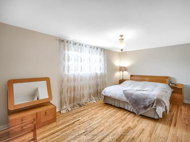 Additional image 12 of 46 Fontainbleau Dr