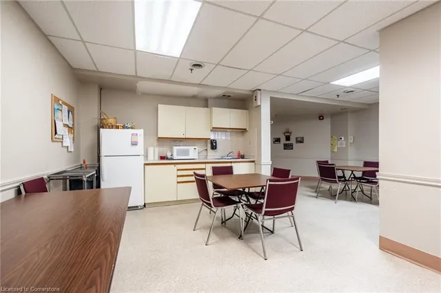 Additional image 35 of 8 Village Green Unit 612