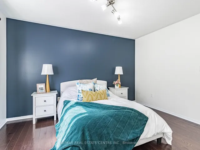 Additional image 30 of 853 Stoutt Cres