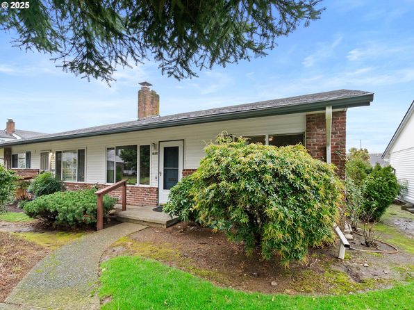 1031 NE 90th Ave APT C, Portland, OR 97220