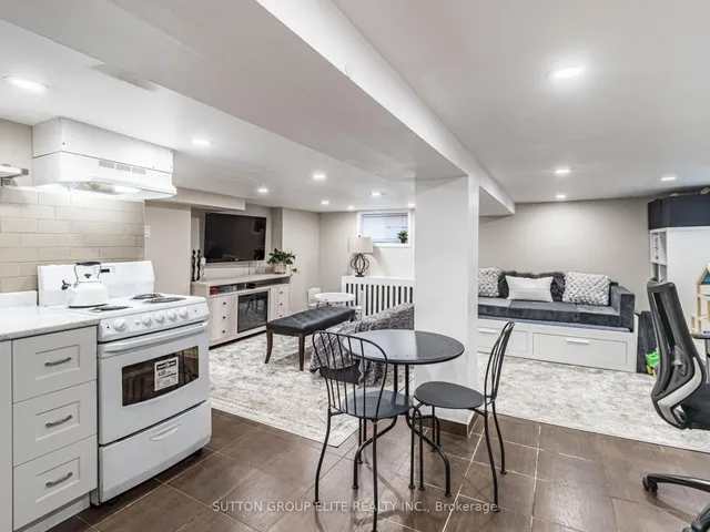 Additional image 33 of 461 Donlands Ave