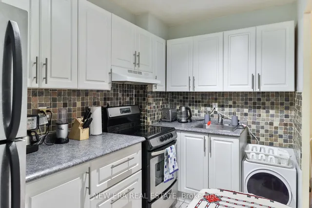 Additional image 9 of 3625 Lakeshore Blvd Unit 108