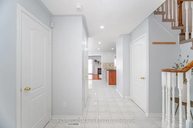 Additional image 8 of 69 Yellow Brick Rd